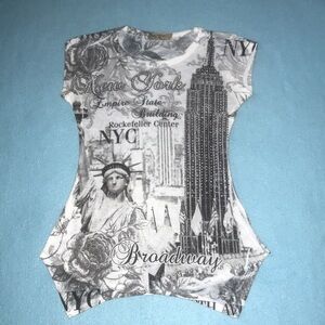 SWEET GISELE New York short sleeve rhinestone bling top shark bite hem size M
